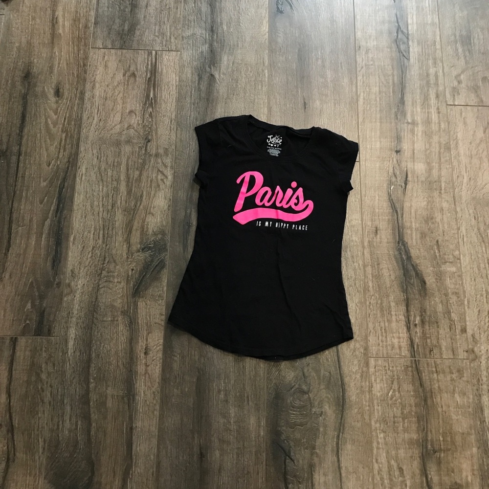 Black t-shirt